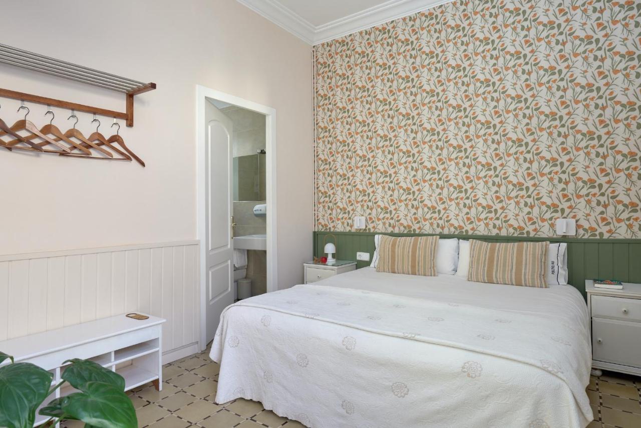 Hostal Poblenou — Photos 1